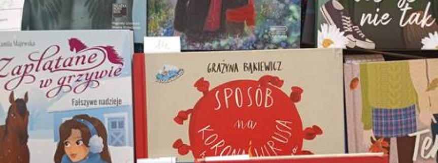 Wiosenny kiermasz książki.